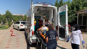 Kahta’da motosiklet devrildi: 2 yaralı