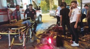 Kahta’da motosiklet ile otomobil çarpıştı: 1 yaralı
