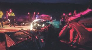 Kahta’da otomobiller kafa kafaya çarpıştı: 4 ölü, 6 yaralı