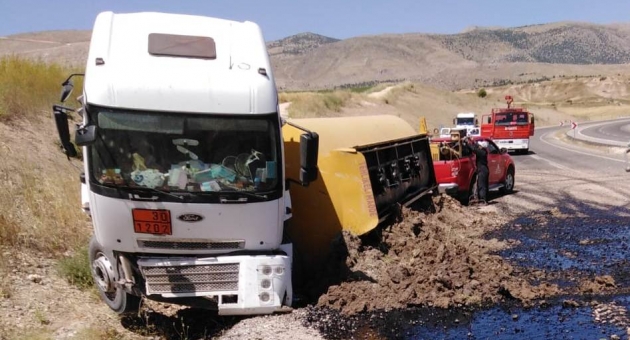 Kahta'da Tanker Devrildi: 1 Yaralı