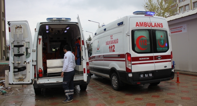 Kahta'da Taşlı, Sopalı Kavga: 3 Yaralı