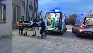 Kahta’da yolcu minibüsü ile hafif ticari araç çarpıştı: 3 yaralı - Videolu Haber