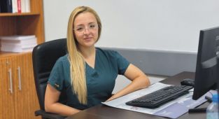 Kahta’nın ilk kadın cerrahı göreve başladı