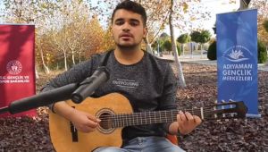 Kahtalı genç, ses yarışmasında Türkiye birincisi oldu