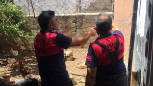Kalçasına tel örgü saplanan çocuk itfaiye erleri tarafından kurtarıldı - Videolu Haber