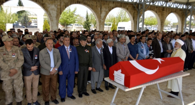 Kalp Krizine Yenik Düşen Emekli Uzman Çavuş, Toprağa Verildi