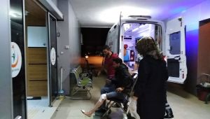 Kamyonetle motosiklet çarpıştı: 2 yaralı