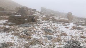 Kar Yağışından Kapanan Nemrut Dağ Yolu Açıldı