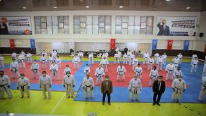 Karate antrenör, dan ve hakem eğitim semineri