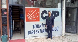 Kardeşi aday yapılmayan ilçe başkanı istifa etti