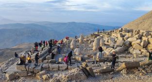 Kasım'da Nemrut Dağına turist akını