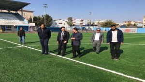 Kaymakam Doğan, Futbol Sahası Çim Yenilenme Çalışmasını İnceledi
