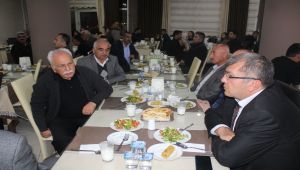 Kaymakam Doğan, Öğretmenler Onuruna Yemek Verdi
