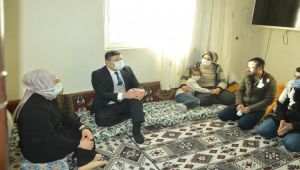 Kaymakam Uçar'dan, Albayrak ailesine yeni katılan bebeğine 'hayırlı olsun' ziyareti