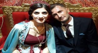 Kazada eşi öldü, kendi ağır yaralandı