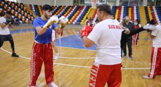Kick Boks sınavı 220 sporcunun katılımı ile yapıldı