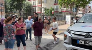 Kimliğini unutan öğrencinin imdadına Mersin Belediyesi yetişti - Videolu Haber