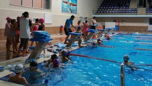Kış Spor Okullarında Yüzme Kursu Eğitimleri Başladı