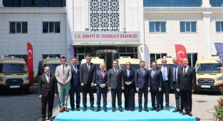 Kommagene Ring programı elektrikli minibüsleri merasimle teslim aldı