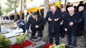 Konukoğlu, Vefatının 26’ncı Yıldönümünde Mezarı Başında Anıldı