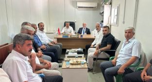 Köy muhtarları, AK Parti heyetine beklentilerini aktardı