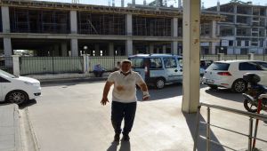 Kurban kesmeye çalışan acemi kasaplar yaralandı - Videolu Haber