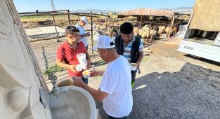 Kurban satış noktasında çorba ikramı