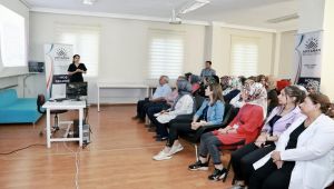 Kursiyerlere ‘Çocukların Gelişim Dönemleri’ Eğitimi