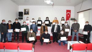 Kursu tamamlaya gıda denetçilerine belgeleri verildi