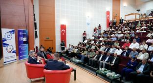 ‘Kürsülerden Sıralara’ söyleşisi: Bakan yardımcısı Ahmet Aydın öğrencilerle buluştu