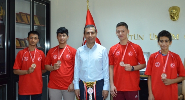 Kuşak Güreşinde Şampiyonlar Adıyaman’dan