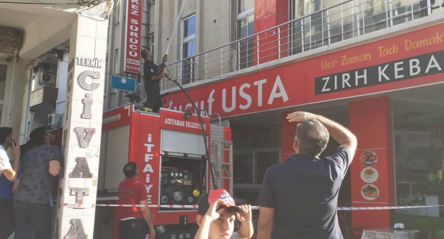 Lokantanın Bacasından Çıkan Yangın Korkuttu