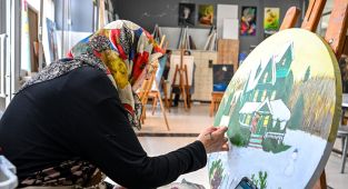 Malatya Büyükşehir Belediyesi sanat kurslarına yoğun ilgi gösteriyor
