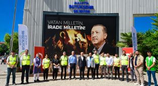 Malatya Büyükşehir Belediyesinden savaş bölgesine ilaç yardımı