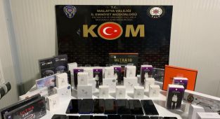 Malatya'da gümrük kaçağı elektronik malzemeye 2 gözaltı