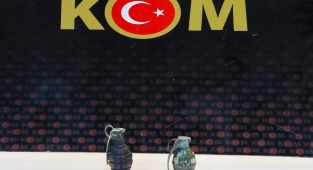 Malatya’da iki el bombası ele geçirildi