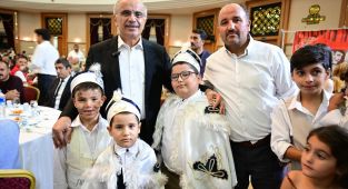 Malatya'da konteyner kentlerde yaşayan 167 çocuğun Sünnet Şöleni gerçekleştirildi