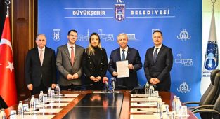 Mansur Yavaş 'Yerel Yönetim Şeffaflık Taahhütnamesi'ni imzaladı - Videolu Haber