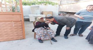 Milletvekili Adayı Vural, sahada vatandaşların sorunlarını dinliyor