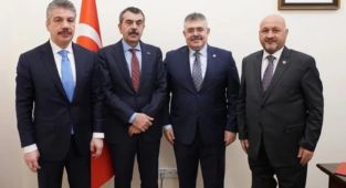 Milletvekili Kurt Milli Eğitim Bakanı'ndan Adıyaman'daki okullar için destek istedi