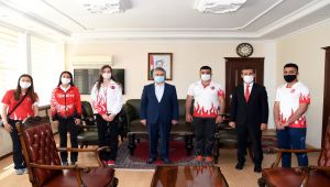 Milli Sporcular’dan Vali Pekmez’e Ziyaret