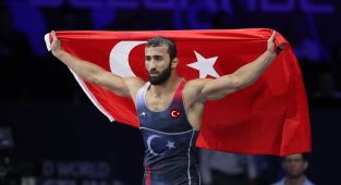 Milli sporcularımıza Paris Olimpiyatları’nda başarı mesajı