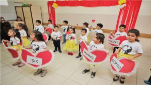 Minikler, Öğretmenleri İçin Özel Program Düzenledi