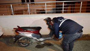 Motosiklet hırsızı kovalamaca sonucu yakalandı - Videolu Haber