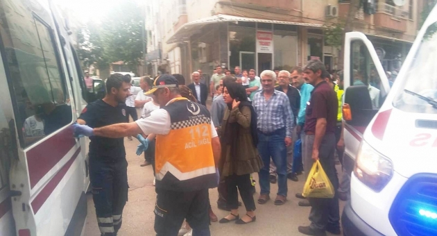 Motosikletin Çarptığı Dede Ve Torun Yaralandı