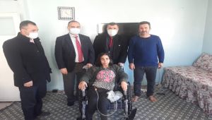 Müftülükten ortopedik engelli sandalye desteği