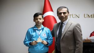 Muhammed, 12'den Vurdu, Türkiye Şampiyonu Oldu