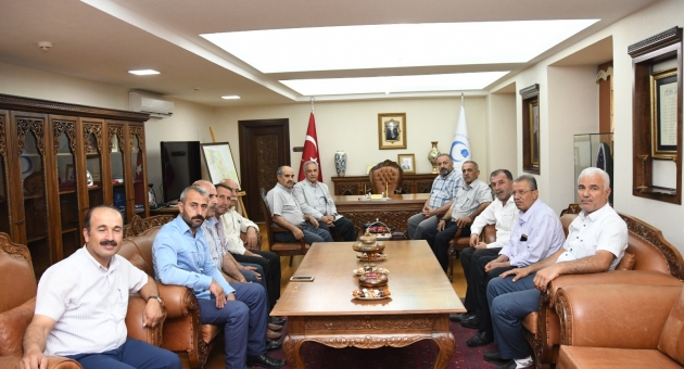 Muhtarlardan Rektör Turgut'a Ziyaret