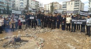 Müteahhidin serbest kalmasına tepki: 80 kişinin ölümü hala adalet bekliyor