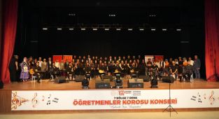 Öğretmenler Korosu'ndan ‘Yıla Veda Ezgileri’ konseri